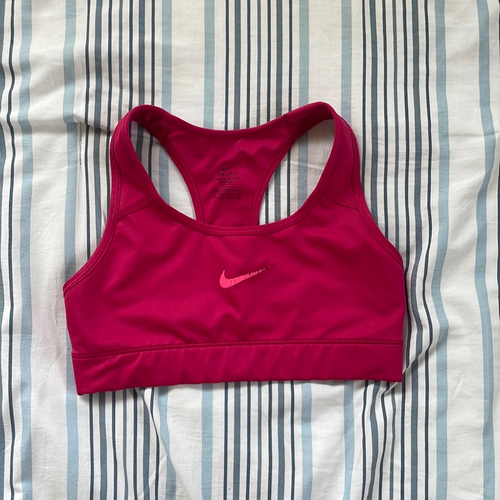 XS Nike Fuchsia Sports Bra